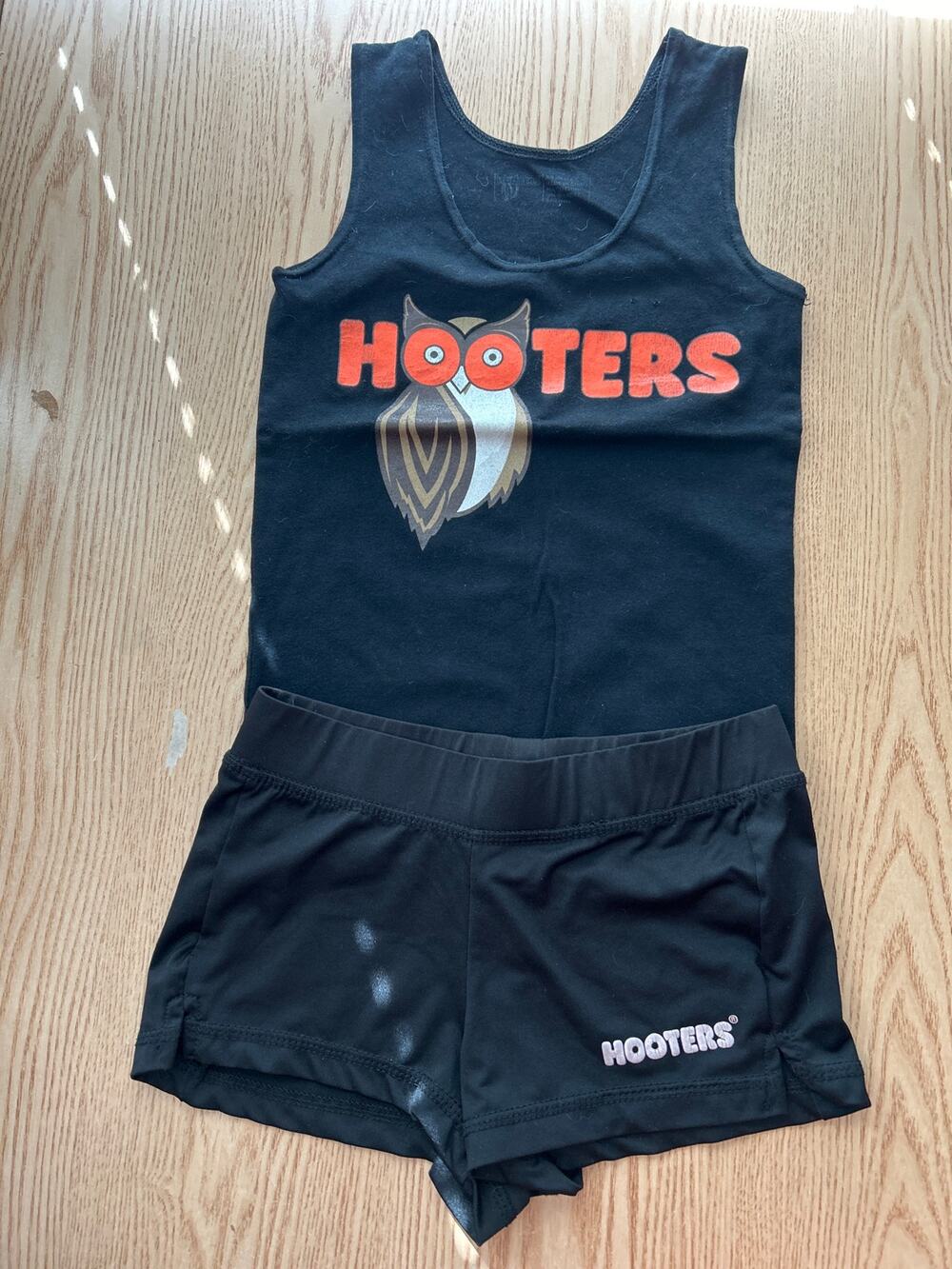 b1 Womens 2pc Hooters Girl Worn Uniform Tank & Shorts Xxs/Xxs Waist 11-15”